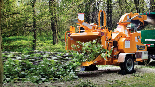 树木粉碎机出料不均匀是什么原因?